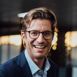 “剑鱼”17时升级为强热带风暴，预计强度逐渐增强